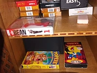 Lot 159 - video- en muziekcassettes. inhoud kast - afbeelding 2 van  3