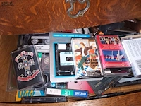 Lot 159 - video- en muziekcassettes. inhoud kast - afbeelding 3 van  3