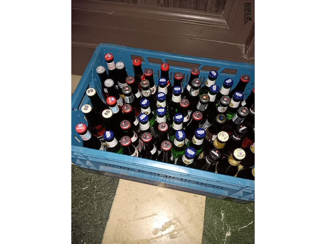 Lot 16 - alcoholische dranken - 235 stuks - afbeelding 2 van  5