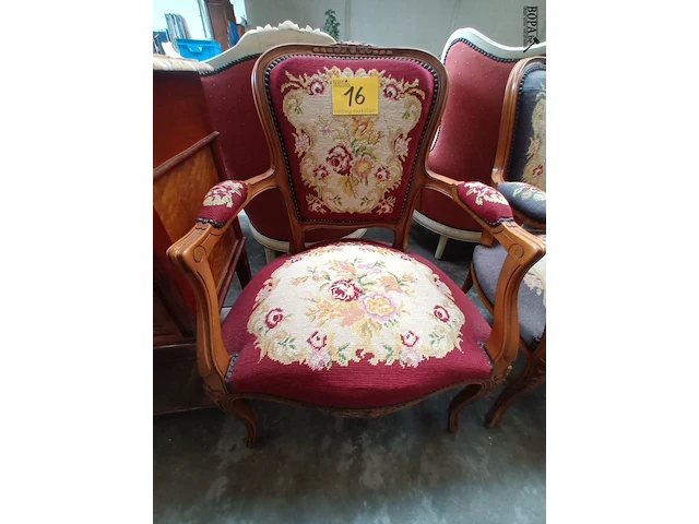 Lot 16 - armstoel louis xv - afbeelding 3 van  5