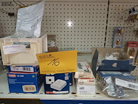 Lot 16 - dievenklauwen en sloten. 28 stuks - afbeelding 1 van  4