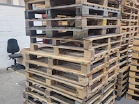 Lot 16 - diverse houten palletten - 64 stuks - afbeelding 1 van  3