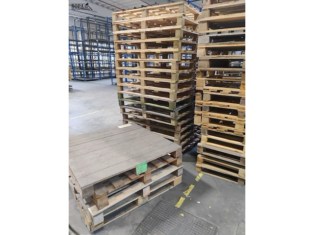 Lot 16 - diverse houten palletten - 64 stuks - afbeelding 2 van  3