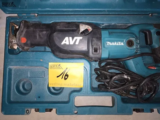 Lot 16 - elektrische reciprozaag makita in koffer - afbeelding 2 van  4