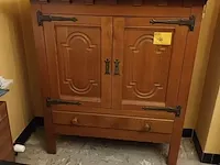 Lot 16 - houten barkast - afbeelding 1 van  4
