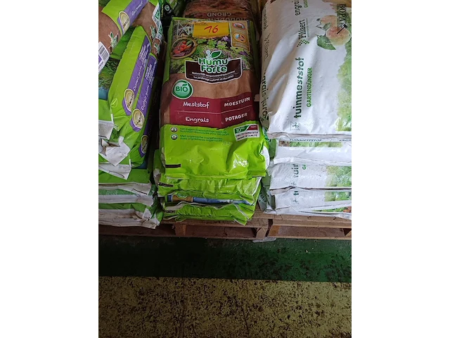 Lot 16 - humu forte meststof moestuin - 5 stuks - afbeelding 4 van  4