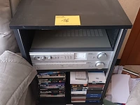 Lot 16 - kastje met muziekinstallatie - afbeelding 1 van  5