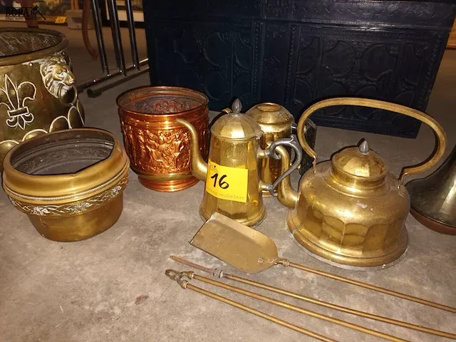 Lot 16 - koperwerk. 11 stuks - afbeelding 3 van  4