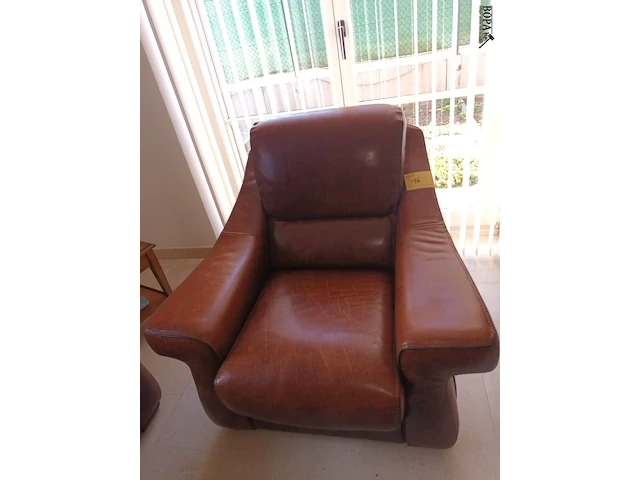 Lot 16 - lederen fauteuil - afbeelding 5 van  5