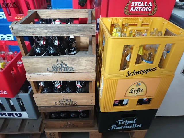 Lot 16 - leeggoed bakken. 46 stuks - afbeelding 4 van  5