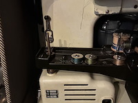 Lot 16 - naaimachine bernina met bijhorende koffer - afbeelding 4 van  4