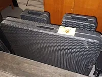 Lot 16 - plooibare picknick tafel met bankjes - afbeelding 1 van  3