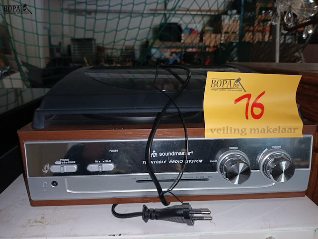 Lot 16 - radio/platenspeler soundmaster - afbeelding 1 van  5