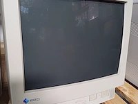Lot 16 - retro computerschermen - 2 stuks - afbeelding 2 van  5