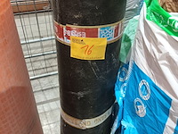 Lot 16 - rol roofing - afbeelding 1 van  4