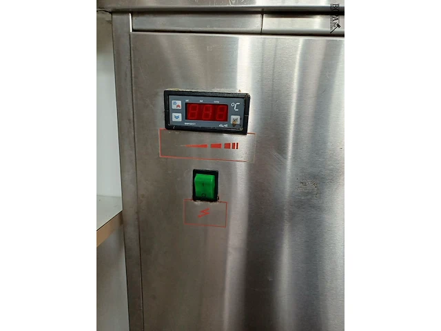 Lot 16 - rvs frigowerktafel - afbeelding 2 van  5