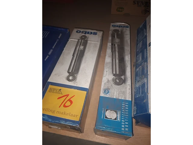 Lot 16 - schokdempers en repair kits. 6 stuks - afbeelding 5 van  8