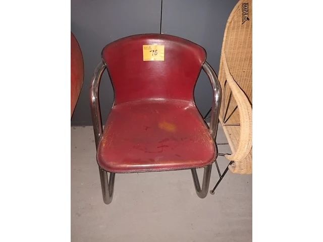 Lot 16 - stoel - afbeelding 1 van  4