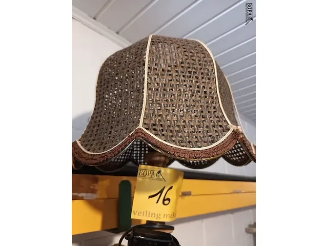 Lot 16 - tafellamp - afbeelding 2 van  3