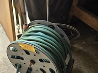 Lot 16 - tuinslang op haspel - afbeelding 2 van  3