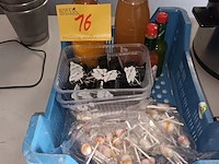 Lot 16 - voeding - afbeelding 1 van  4