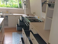 Lot 16 - volledige keuken zonder toestellen - afbeelding 2 van  13