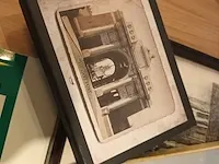 Lot 16 - wanddecoratie en postkaarten - afbeelding 3 van  6