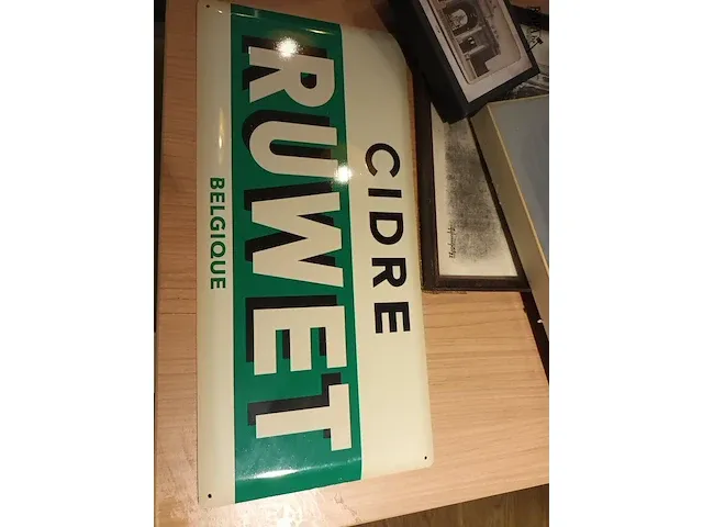Lot 16 - wanddecoratie en postkaarten - afbeelding 4 van  6