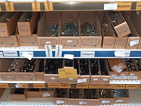 Lot 160 - bevestigingsmateriaal - afbeelding 1 van  6