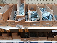 Lot 160 - bevestigingsmateriaal - afbeelding 2 van  6