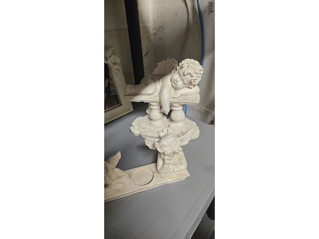 Lot 160 - engelen beeldjes en kaders ong 11 stuks - afbeelding 2 van  6