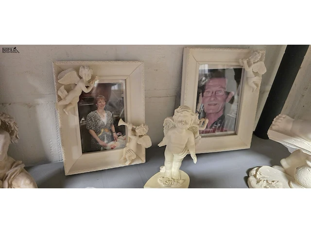 Lot 160 - engelen beeldjes en kaders ong 11 stuks - afbeelding 3 van  6