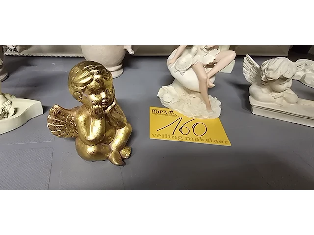 Lot 160 - engelen beeldjes en kaders ong 11 stuks - afbeelding 6 van  6