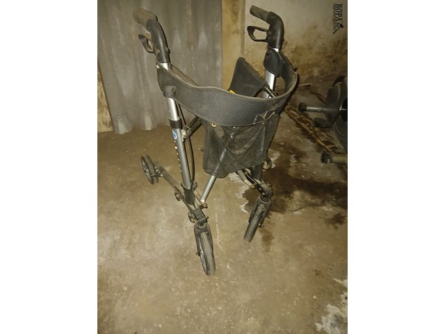 Lot 160 - rollator vermeiren - afbeelding 1 van  2