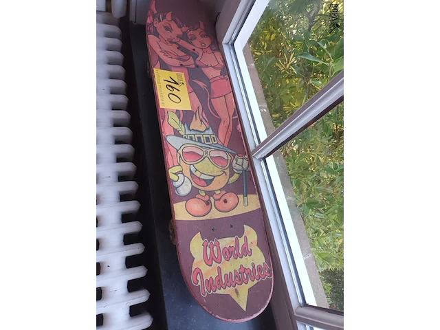 Lot 160 - skateboard - afbeelding 2 van  5