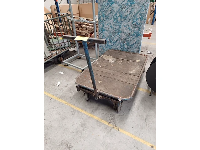 Lot 160 - transportkar - afbeelding 1 van  4