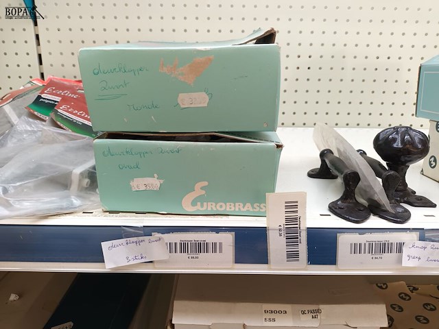 Lot 161 - deurknoppen en deurkloppers. 14 stuks - afbeelding 2 van  3