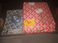 Lot 161 - dichtingskit. 2 stuks - afbeelding 1 van  3