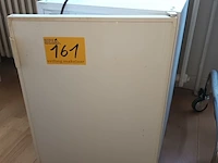 Lot 161 - koelkast elektrolux - afbeelding 4 van  4