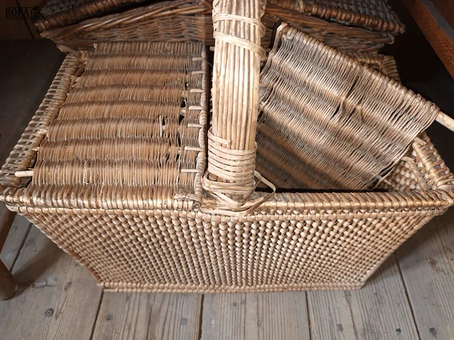 Lot 161 - picknick mandje. 2 stuks - afbeelding 3 van  3
