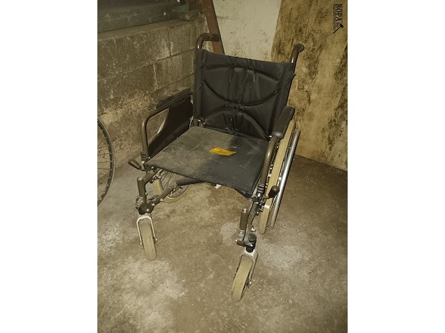 Lot 161 - rolstoel vermeiren - afbeelding 1 van  2