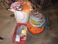 Lot 161 - vuilnisbak en elektriciteitskabels - afbeelding 1 van  3