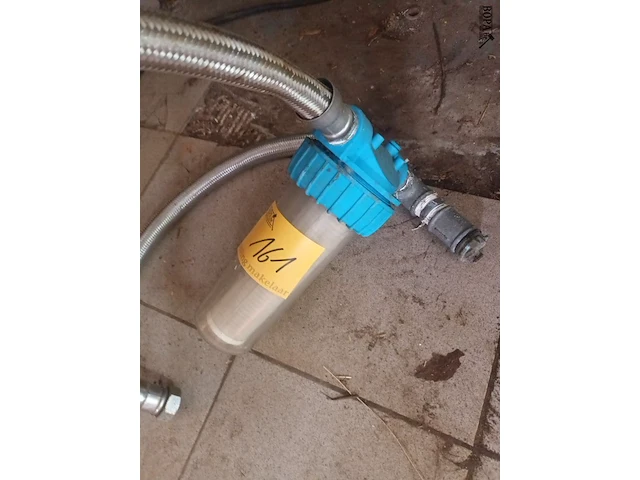 Lot 161 - waterfilter - afbeelding 2 van  3