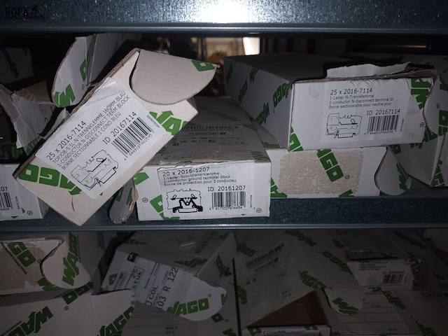 Lot 162 - blauw magazijnrek met inhoud - afbeelding 6 van  8