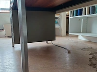 Lot 162 - bureau met lades - afbeelding 3 van  4