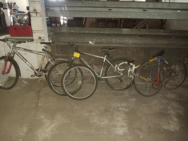 Lot 162 - fietsen. 3 stuks - afbeelding 1 van  6