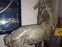 Lot 162 - hert op marmer - afbeelding 5 van  5
