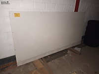 Lot 162 - meubel paneel - afbeelding 1 van  3