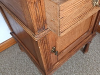 Lot 162 - nachtkastje met marmeren blad - afbeelding 3 van  3