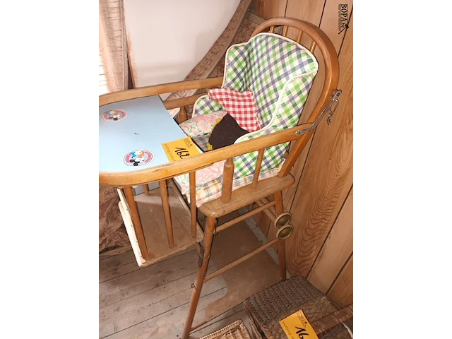 Lot 162 - vintage kinderstoel - afbeelding 2 van  3